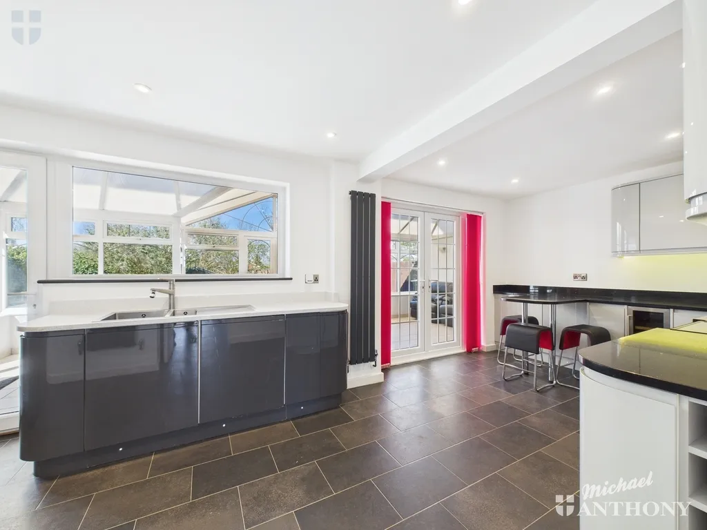 Dean Close, Aylesbury, HP21 9QE, photo 12