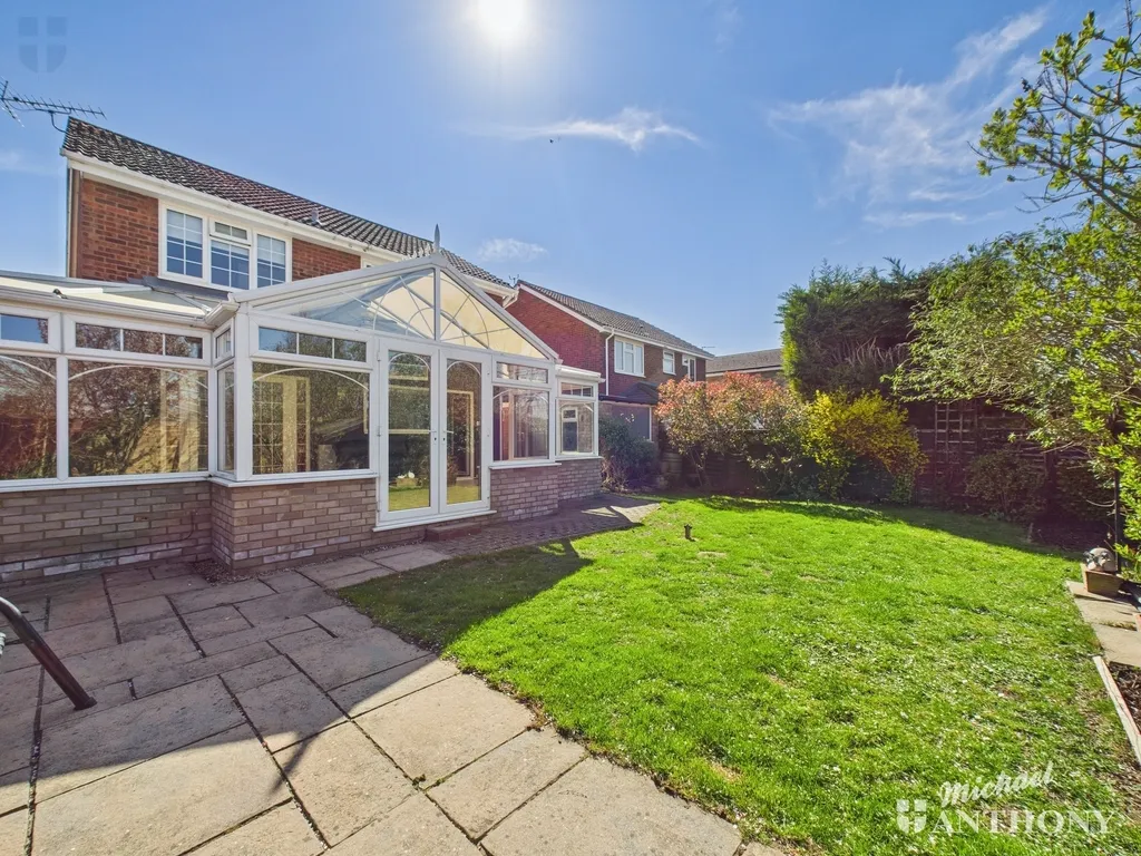Dean Close, Aylesbury, HP21 9QE, photo 17