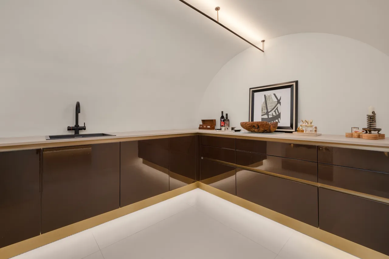 Chesterfield Street, Mayfair, W1J, photo 13
