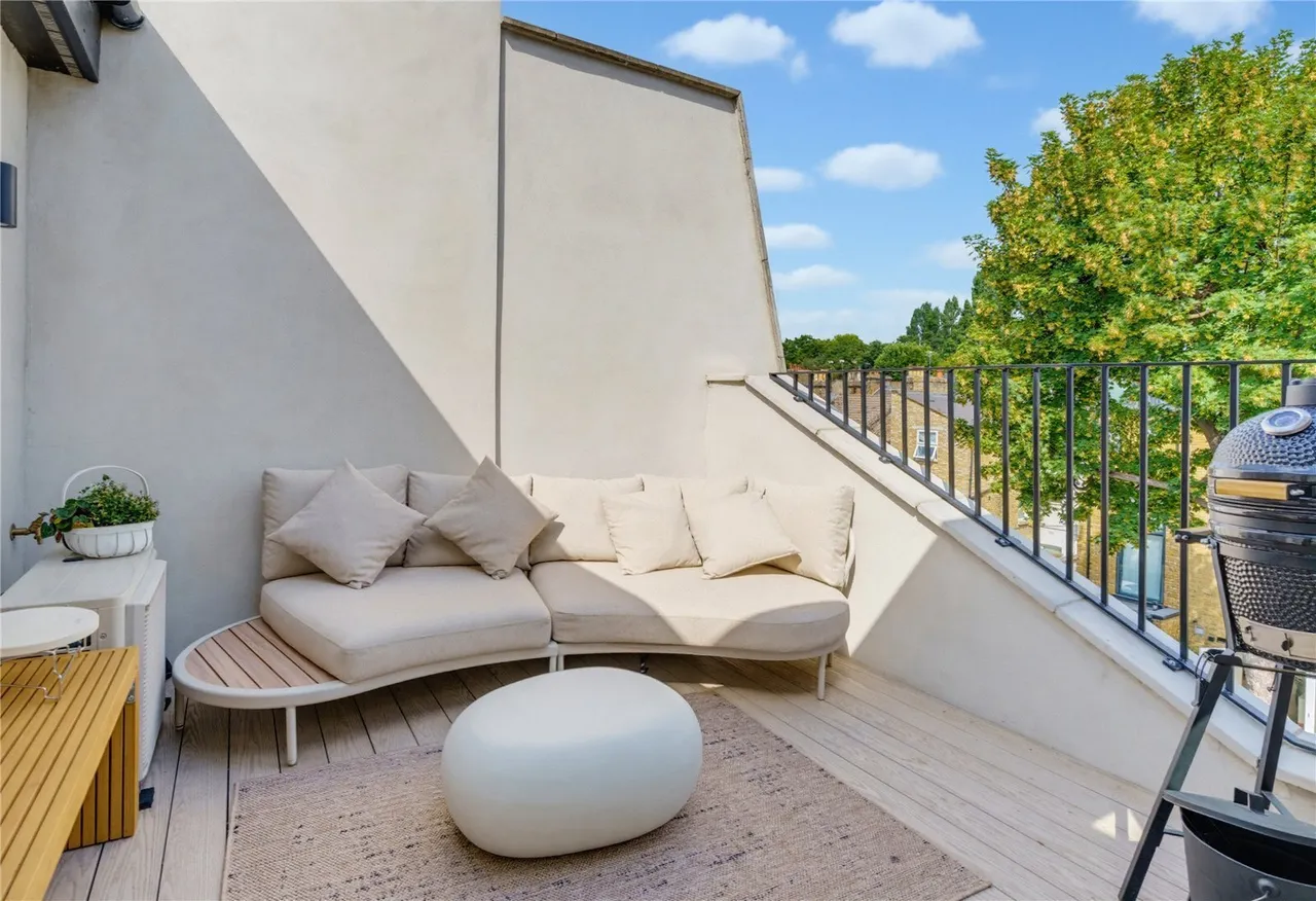 Bennerley Road, London, SW11, photo 11