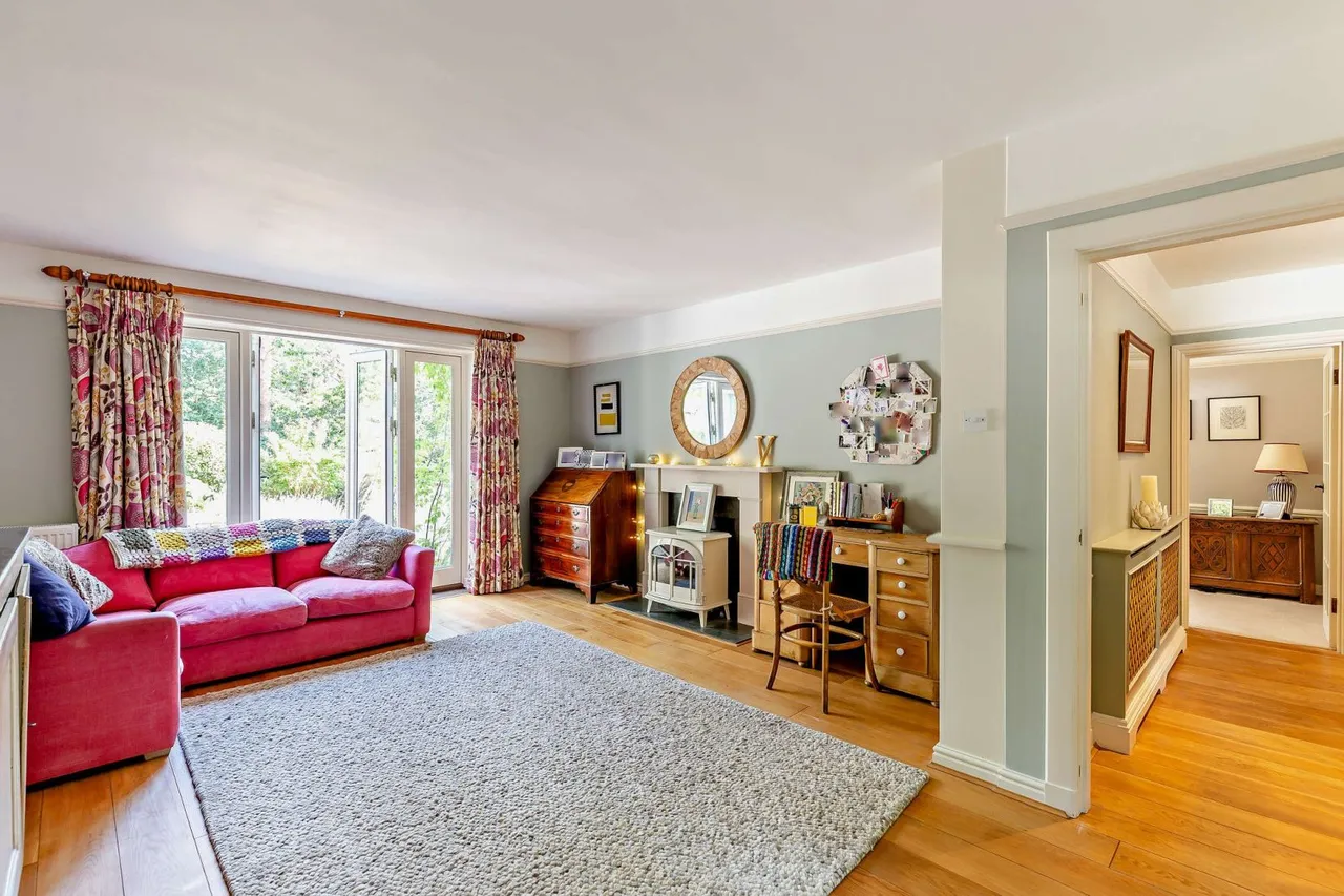 Beech Avenue, Lower Bourne, GU10, photo 6