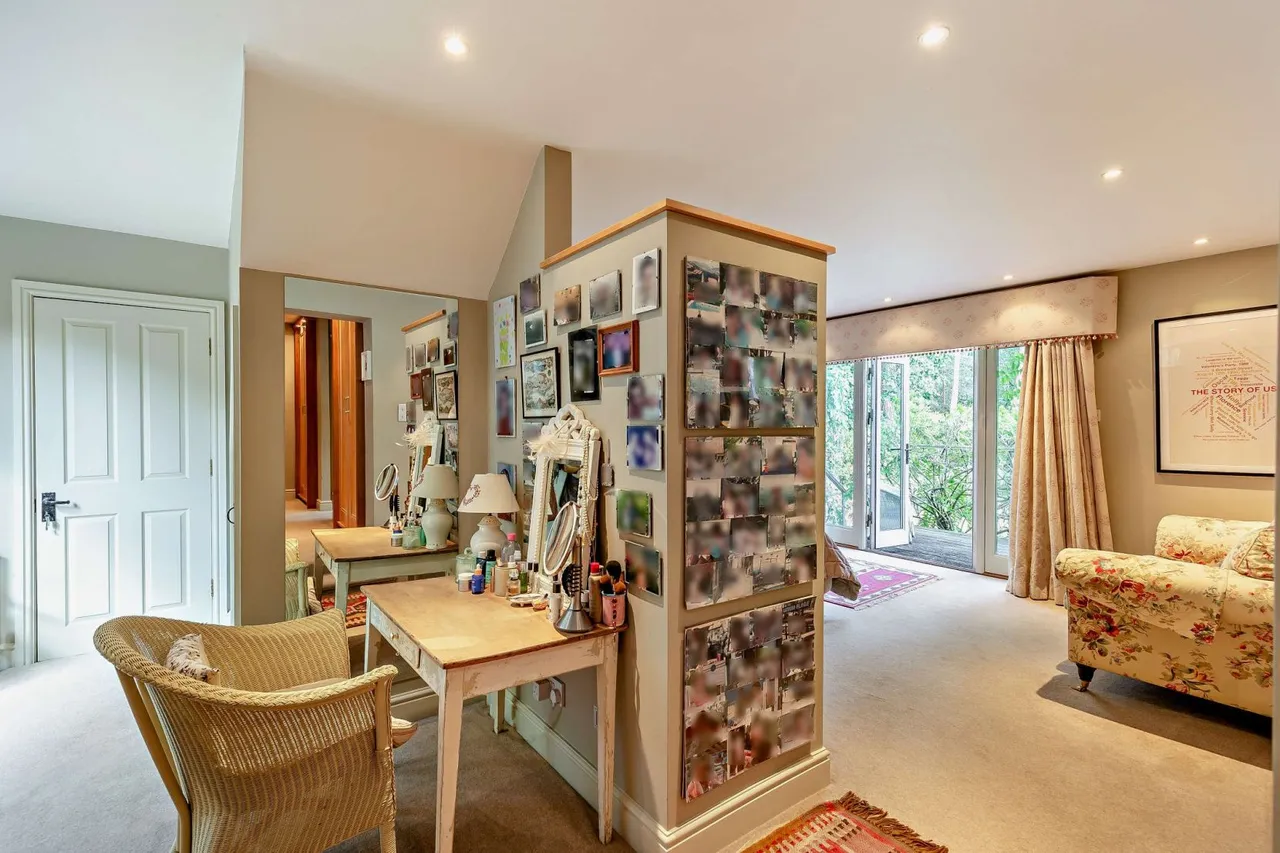 Beech Avenue, Lower Bourne, GU10, photo 12