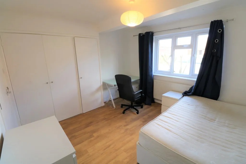 Swan Close, Colchester, CO4 3BL, photo 11