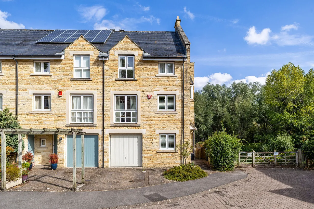 4 bed house for sale — Greenland Mills, Bradford-On-Avon, BA15