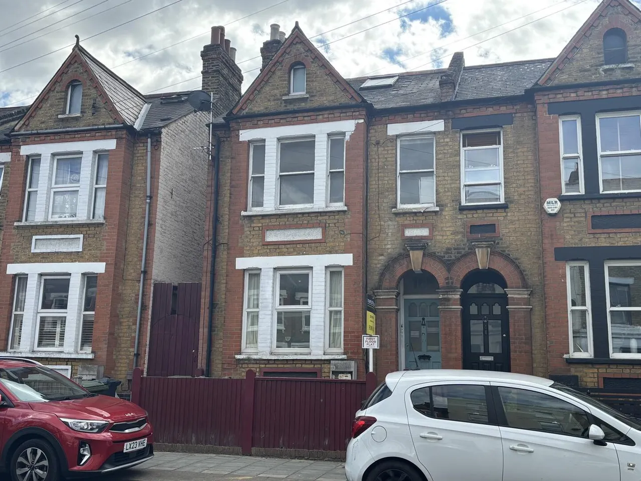 2 bed flat for sale, Gipsy Road, West Norwood