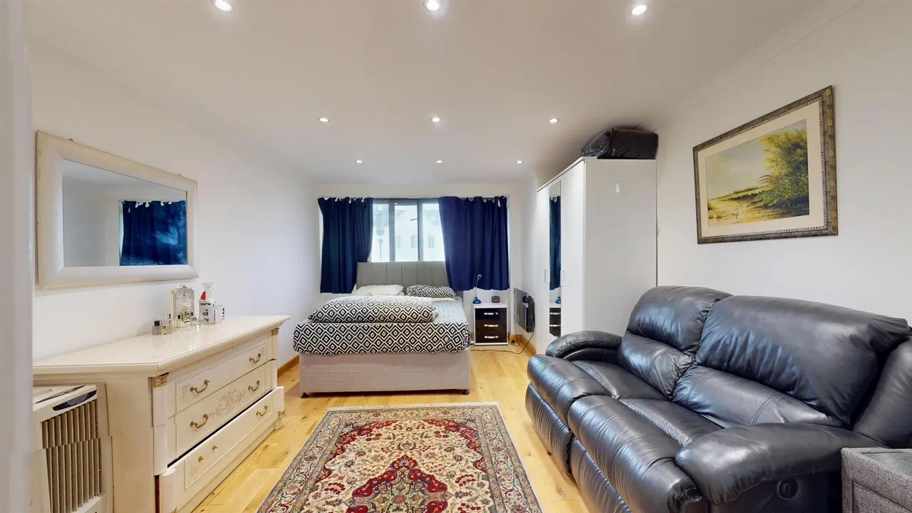 Cromwell Road, London, SW5, photo 8