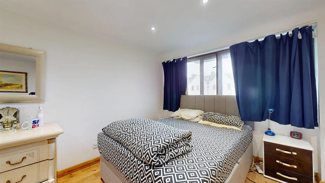 Cromwell Road, London, SW5, photo 7