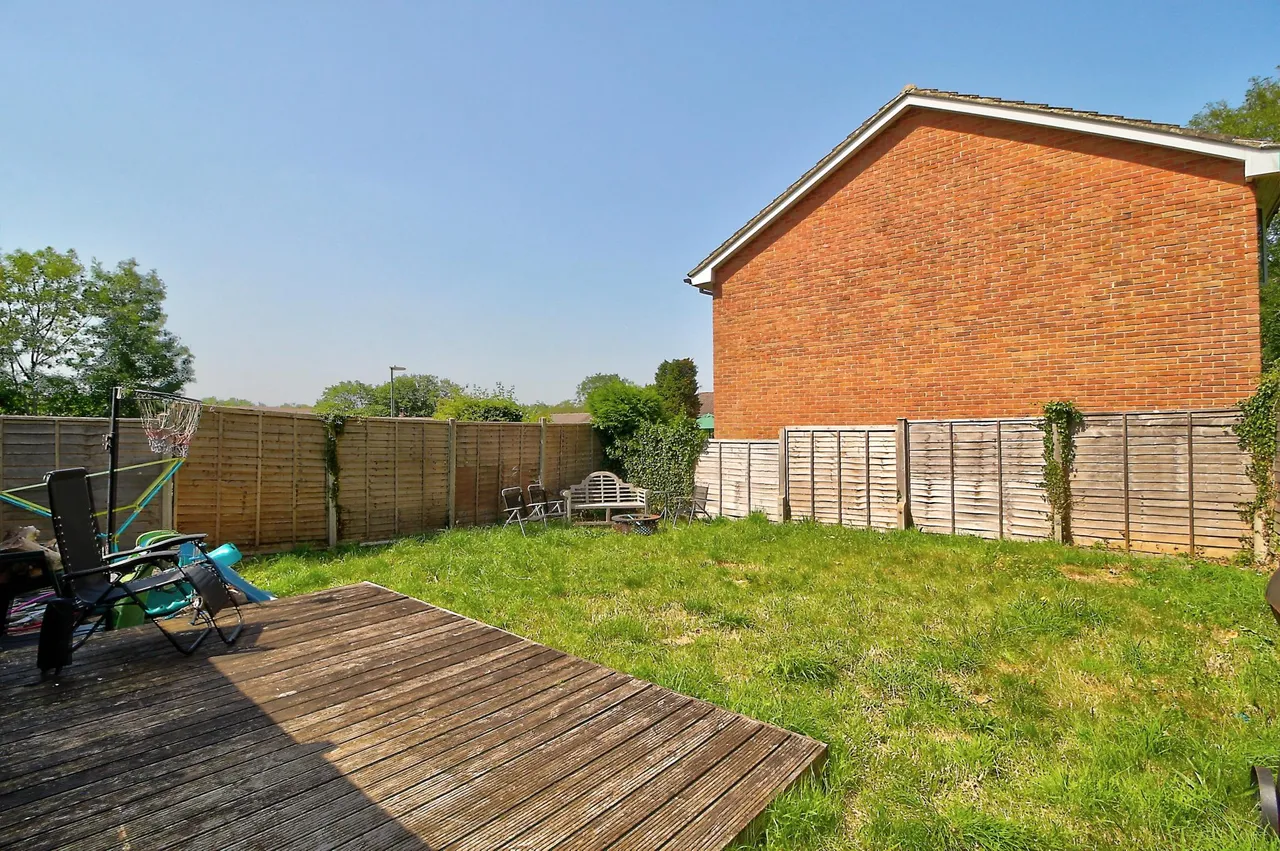 Elgar Close, Basingstoke, RG22, photo 13