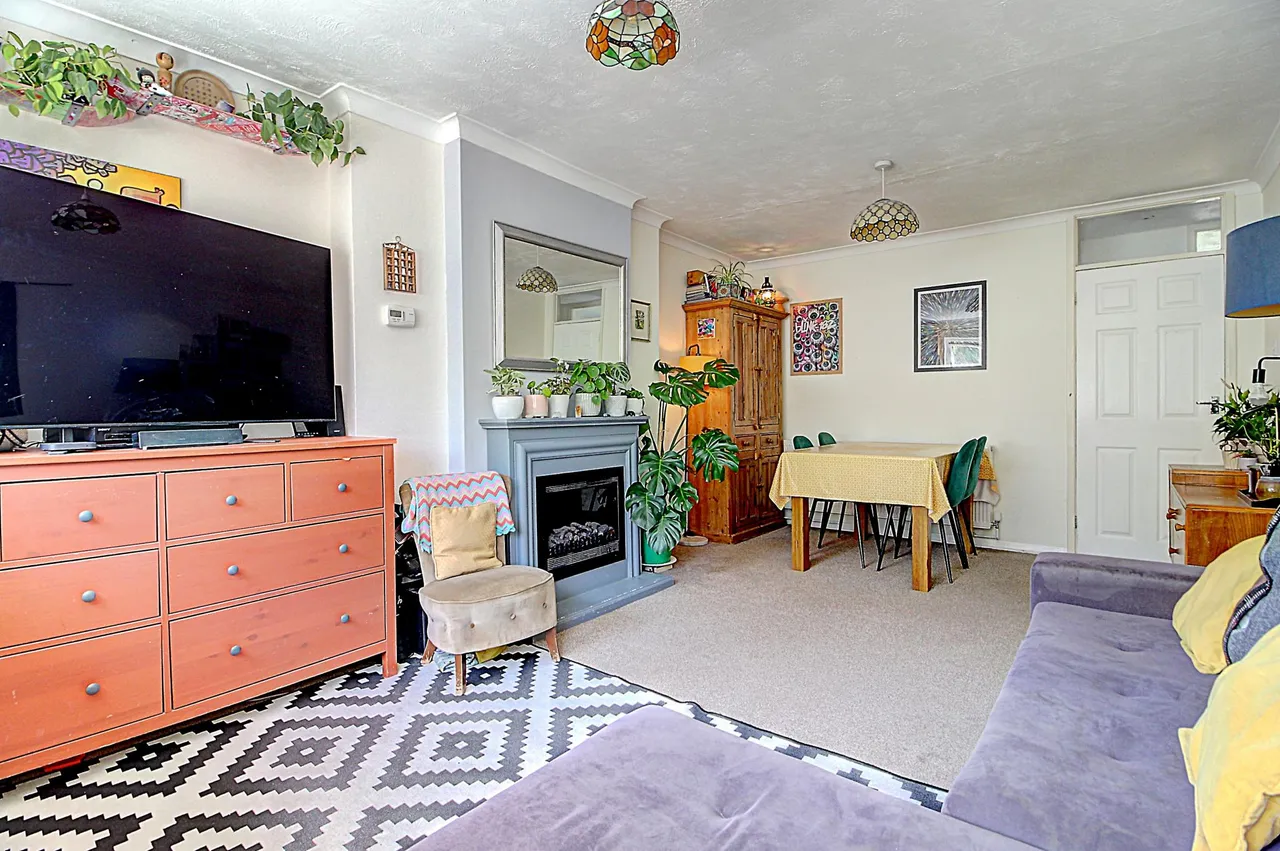 Elgar Close, Basingstoke, RG22, photo 5