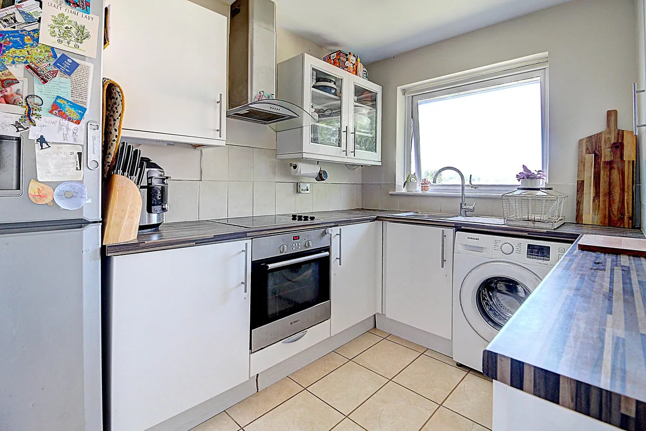 Elgar Close, Basingstoke, RG22, photo 3