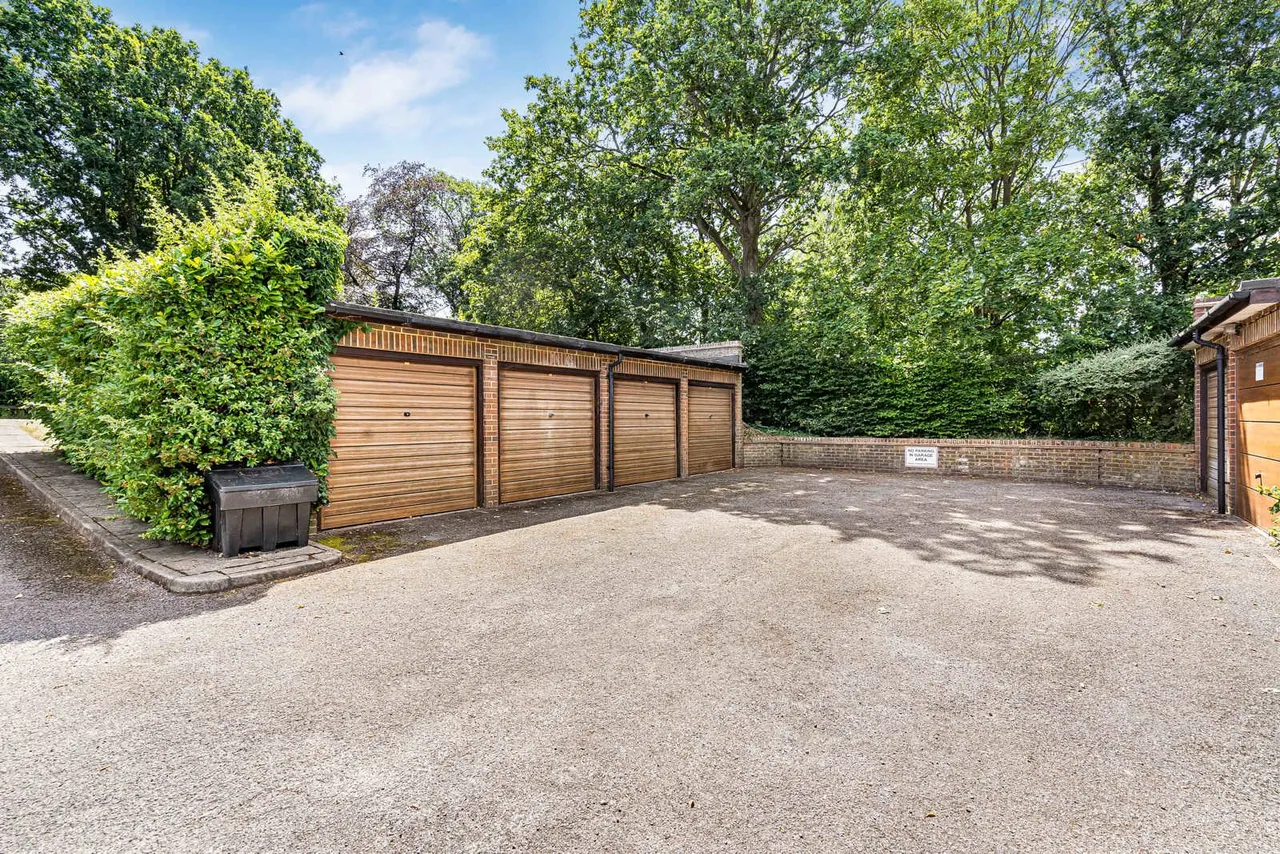 Morley Road, Farnham, GU9, photo 10