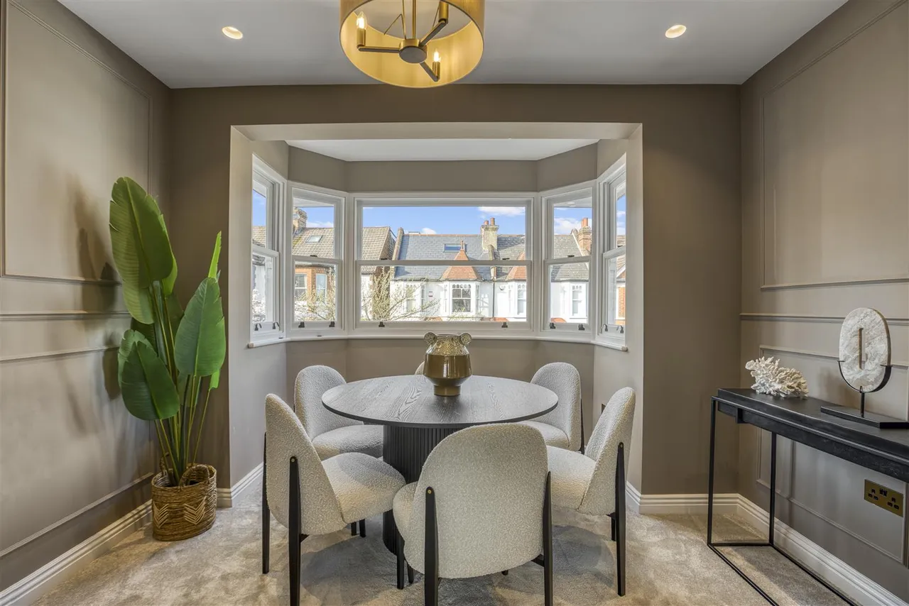 Fallow Court Avenue, North Finchley, N12, photo 4
