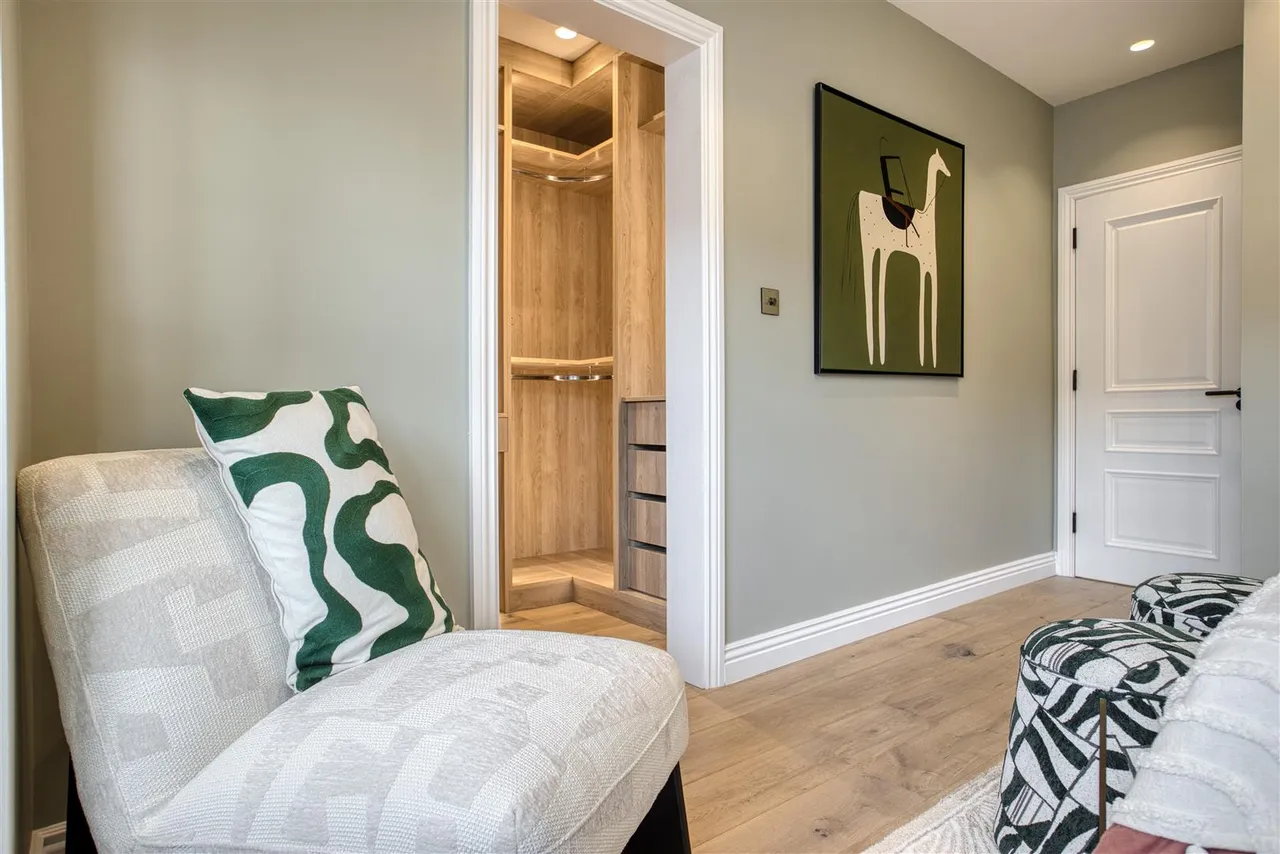 Fallow Court Avenue, North Finchley, N12, photo 9
