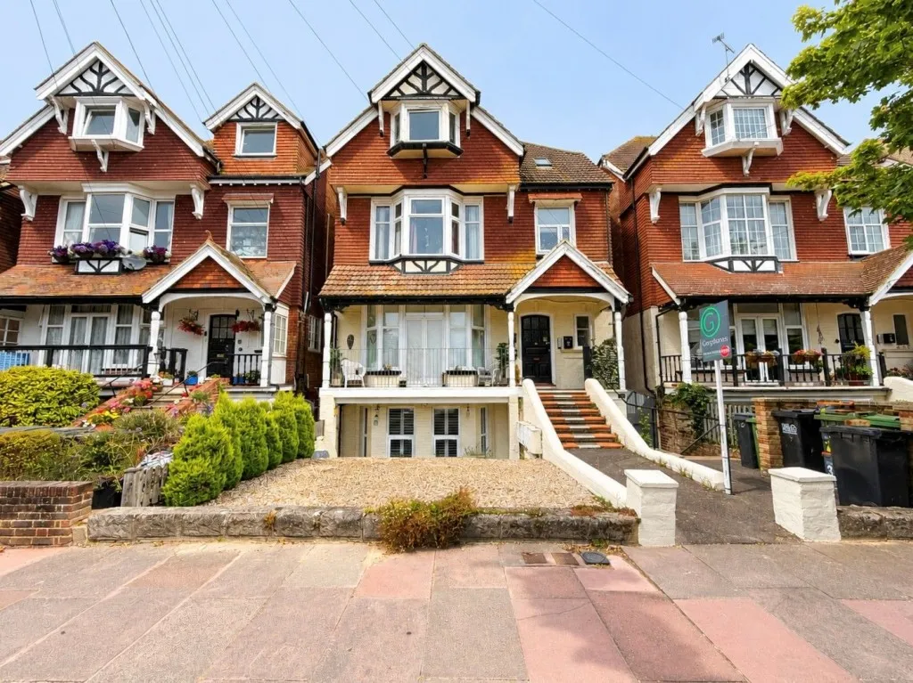 2 bed flat for sale, Cantelupe Road, Bexhill on Sea