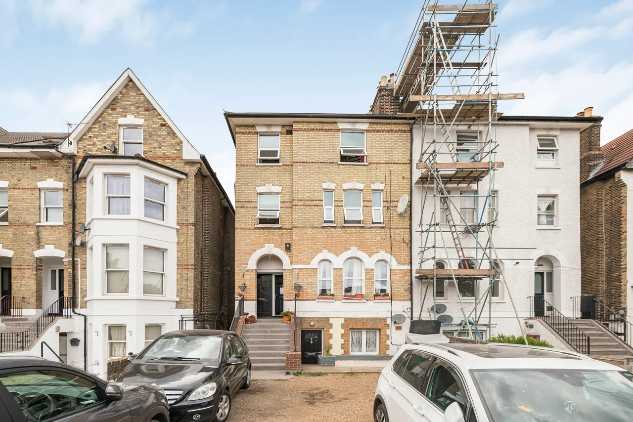 1 bed flat for sale, Selhurst Road, London, SE25