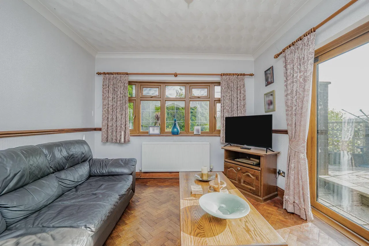 Heol Nant Gelli, Swansea, SA5, photo 13