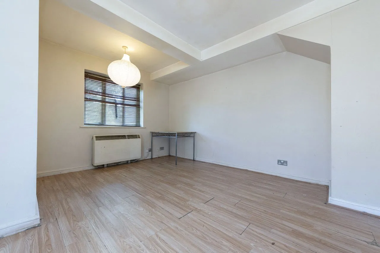 2 bed property for sale, Benhill Road, Sutton, SM1