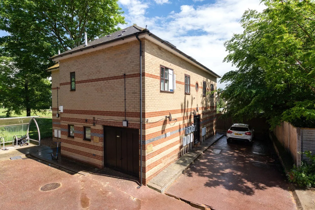 Benhill Road, Sutton, SM1, photo 2