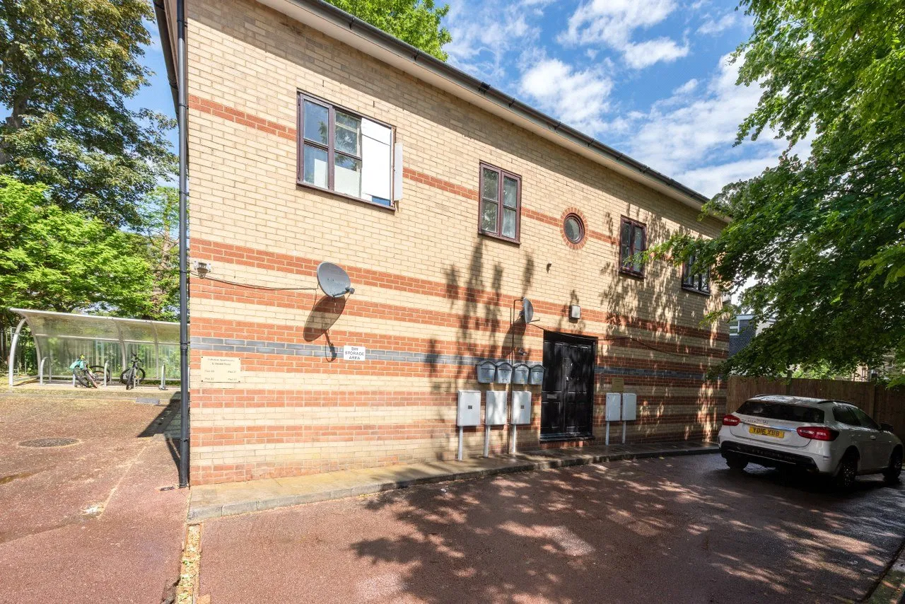 Benhill Road, Sutton, SM1, photo 10