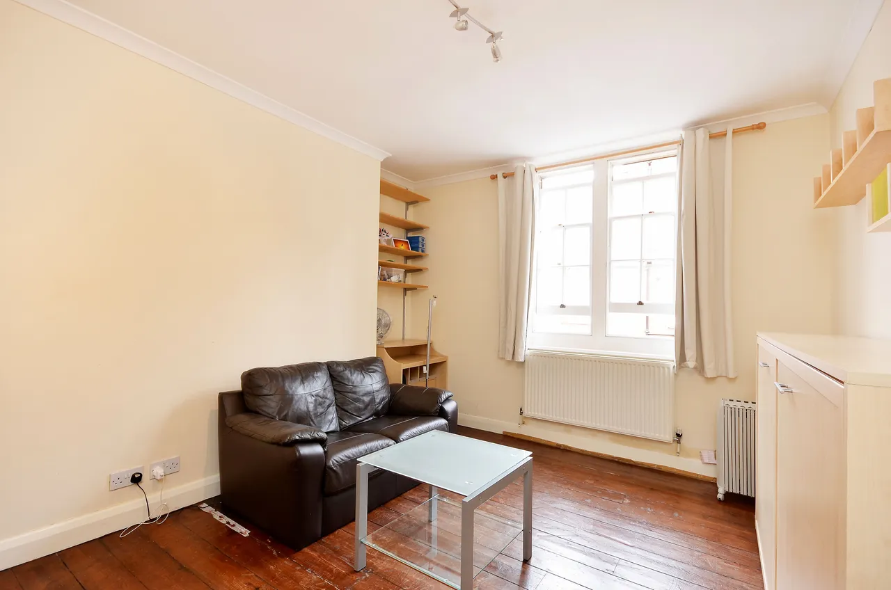 flat to rent — 50 Norfolk House, Regency Street, London