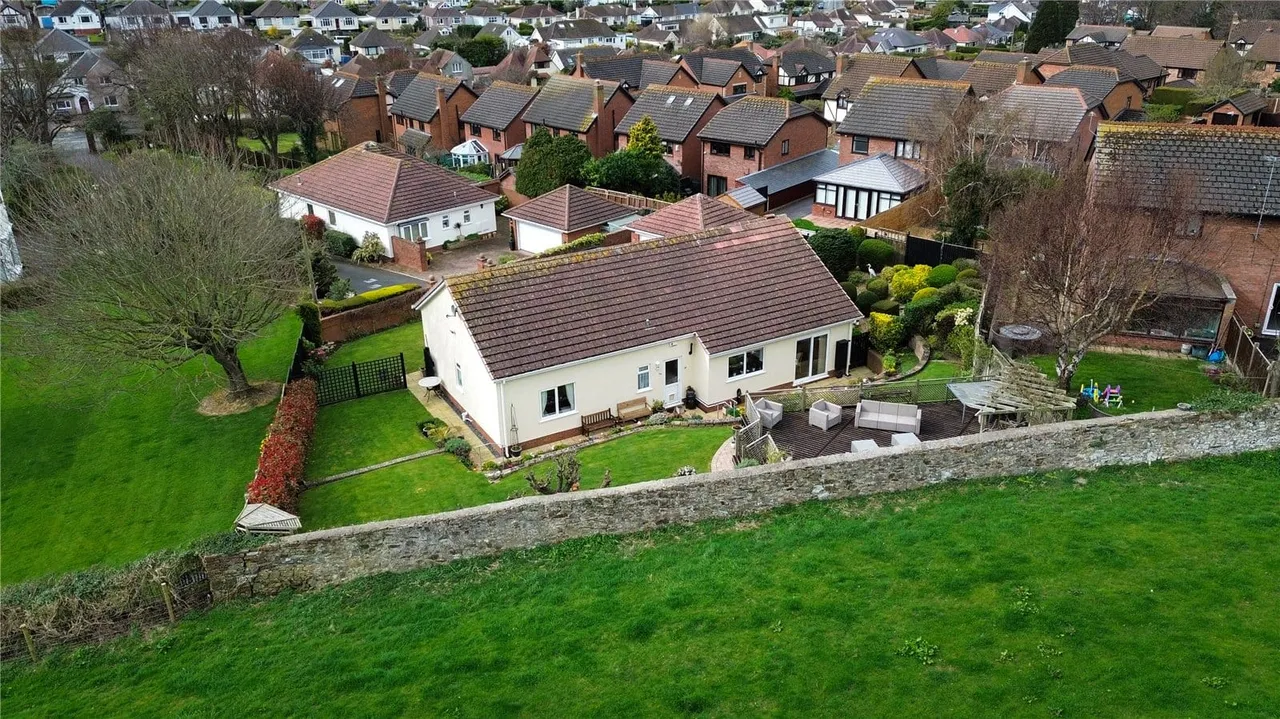 Deganwy Road, Llanrhos, Llandudno, Conwy, LL30 1NE, photo 35