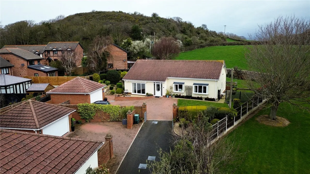 Deganwy Road, Llanrhos, Llandudno, Conwy, LL30 1NE, photo 34