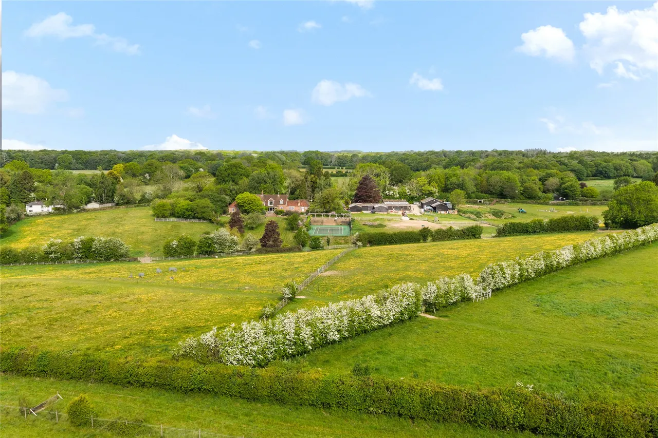 Cholesbury Road, Cholesbury, HP23, photo 25