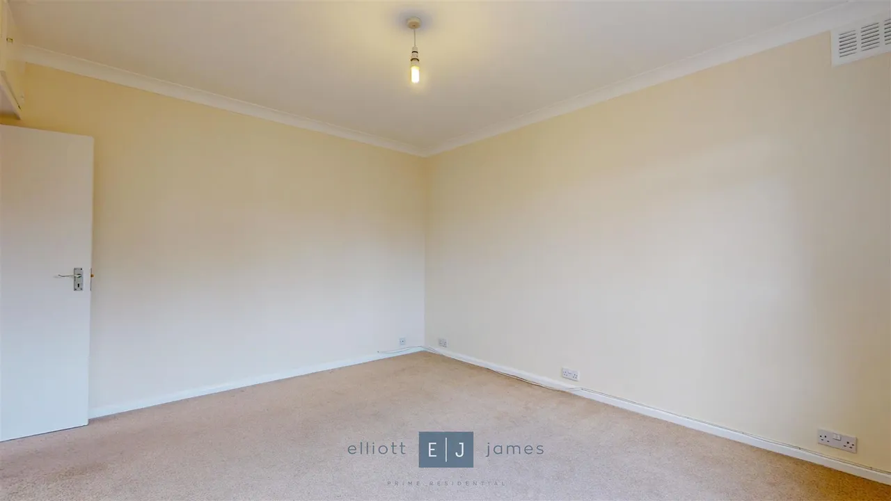Dacre Gardens, Chigwell, photo 10