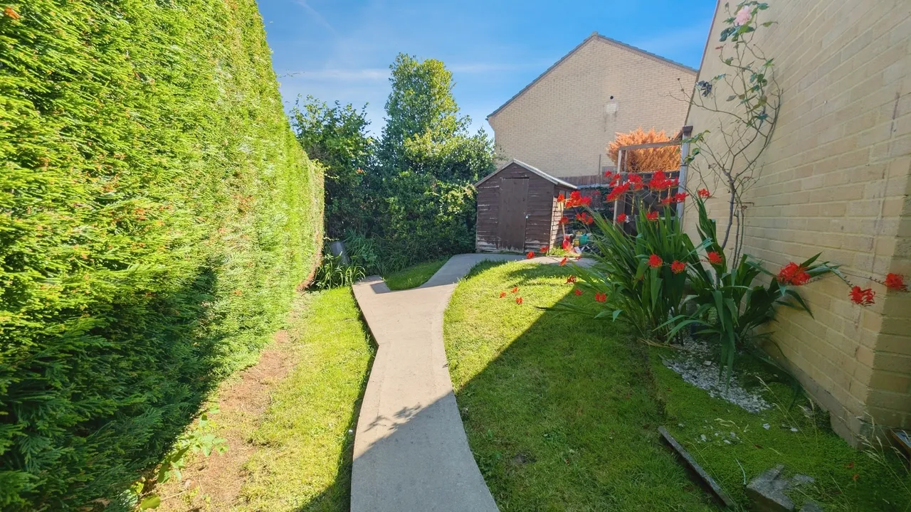 Knightswell Close, Cardiff, CF5 4NA, photo 3