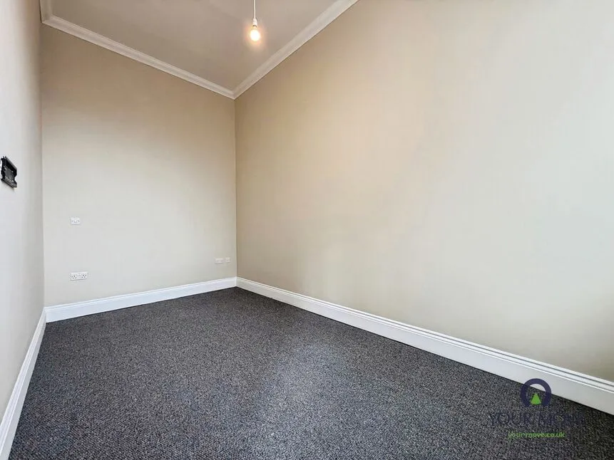 Moat Lane, Erith, DA8, photo 2