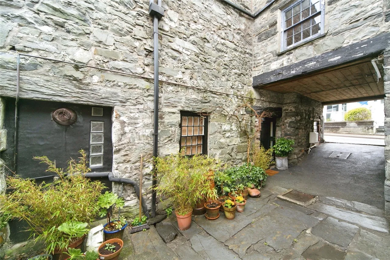 Bank Place, Porthmadog, LL49, photo 11