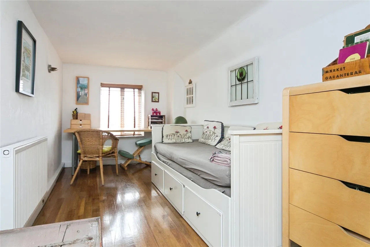 Bank Place, Porthmadog, LL49, photo 8