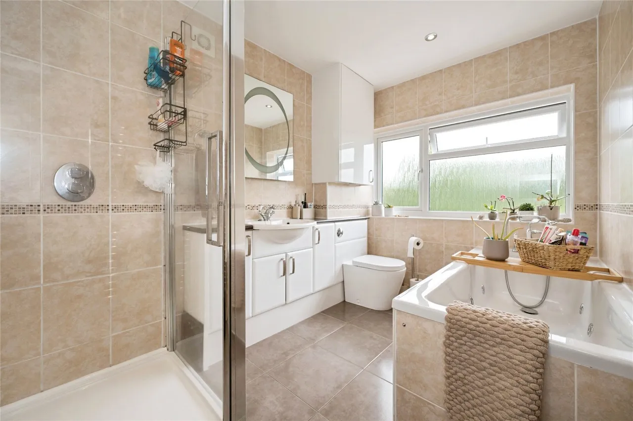 Woolston Road, Netley Abbey, SO31, photo 11