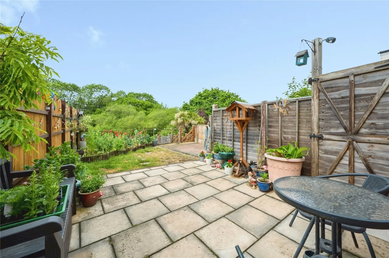 Woolston Road, Netley Abbey, SO31, photo 14