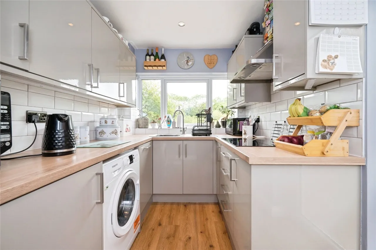 Woolston Road, Netley Abbey, SO31, photo 5