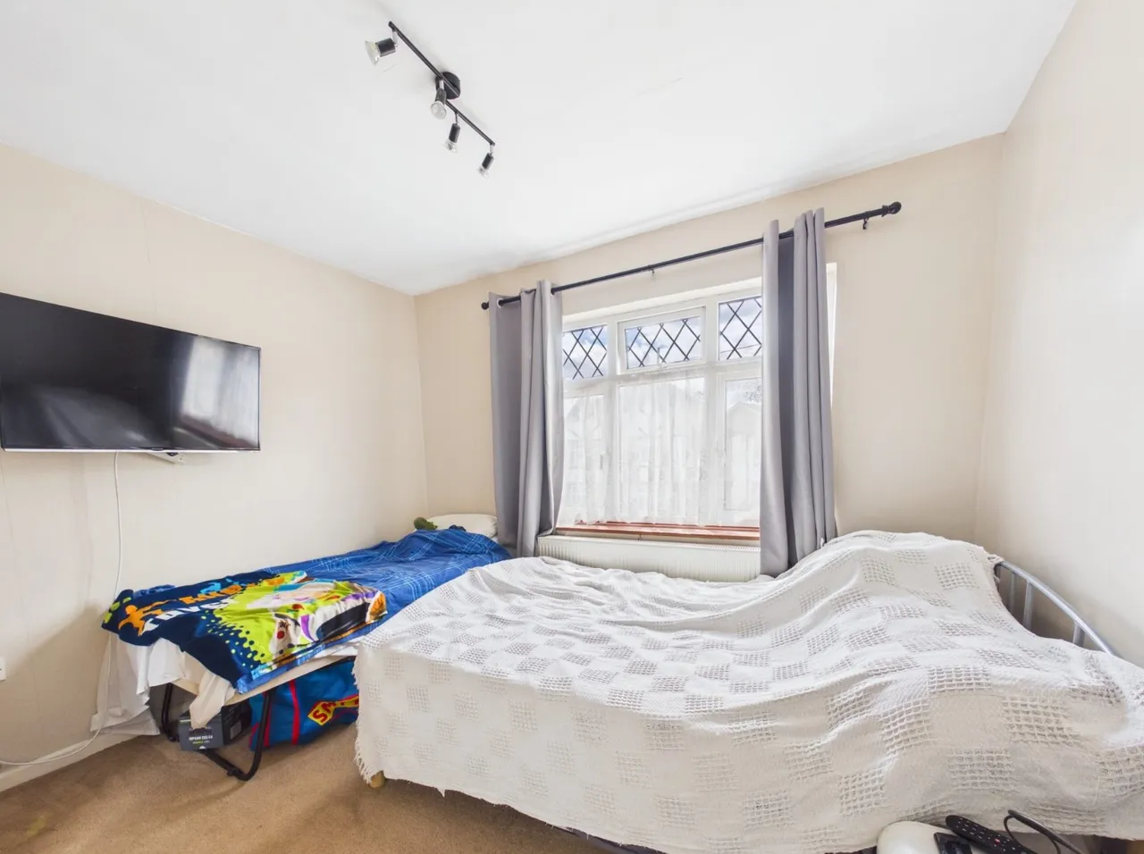 Gables Avenue, Ashford, TW15, photo 8