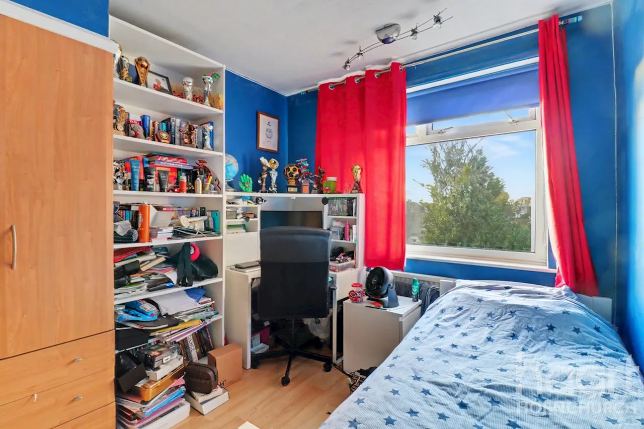 Crystal Avenue, Hornchurch, RM12, photo 9