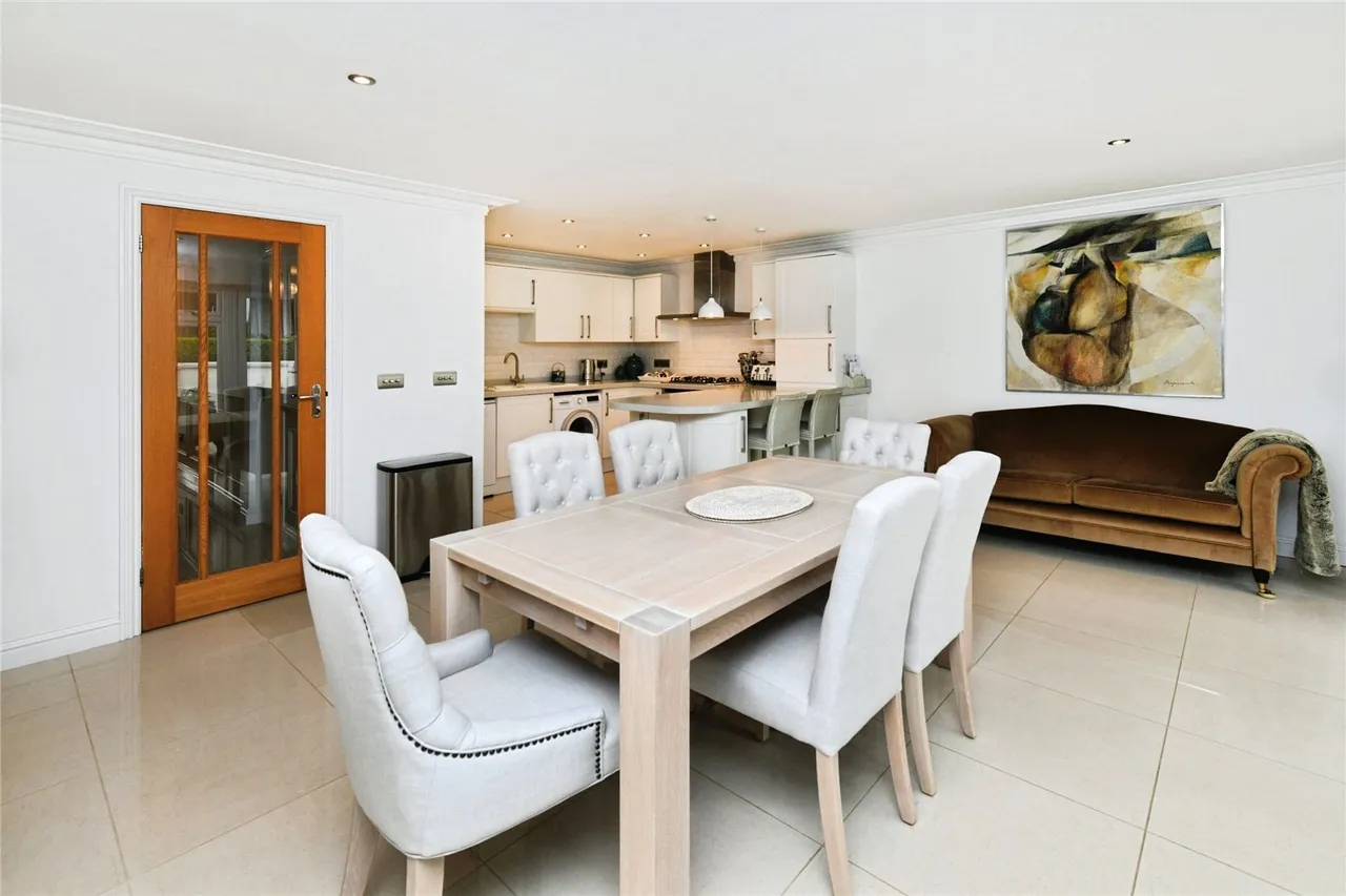 Ashford Avenue, Brentwood, Essex, CM14, photo 4