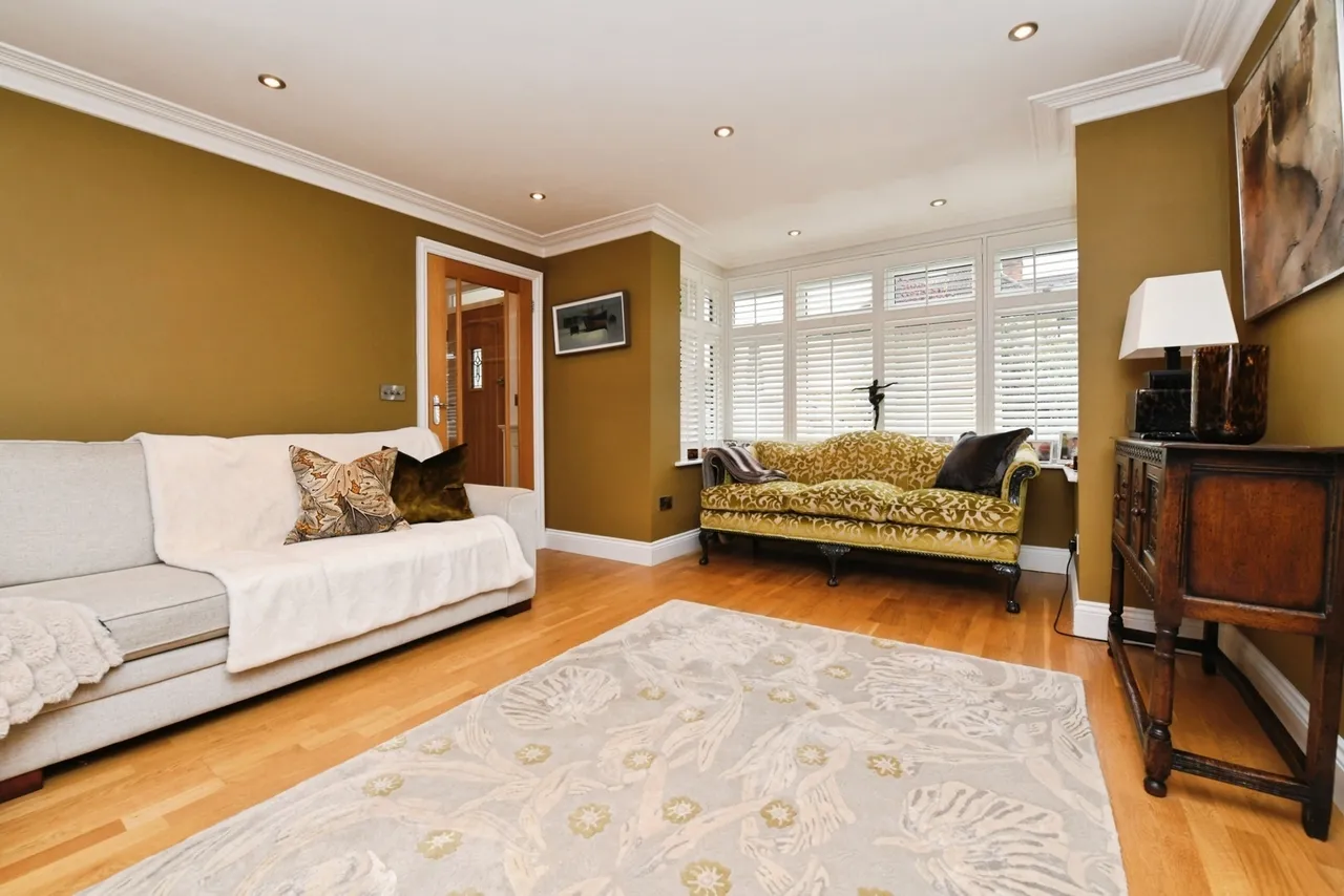 Ashford Avenue, Brentwood, Essex, CM14, photo 2