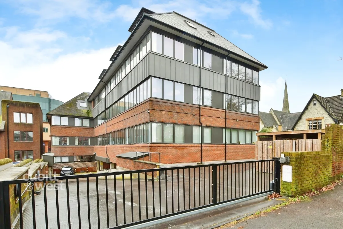 Station Road, Redhill, RH1, photo 8