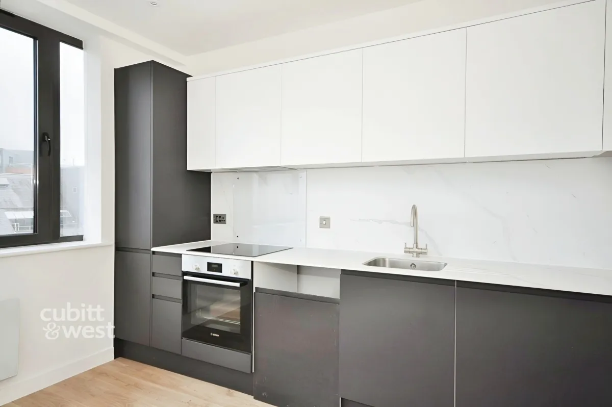 Station Road, Redhill, RH1, photo 3