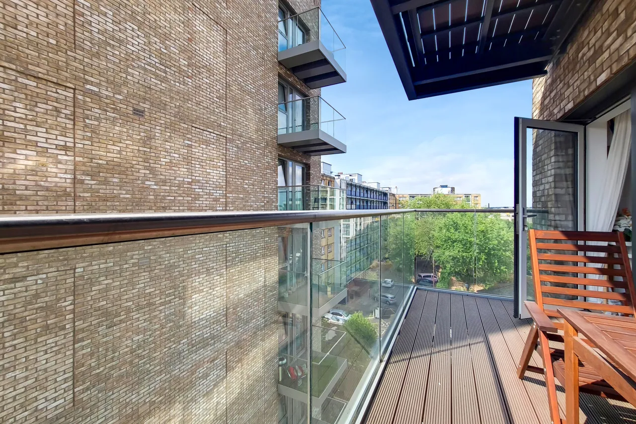London, E13, photo 10