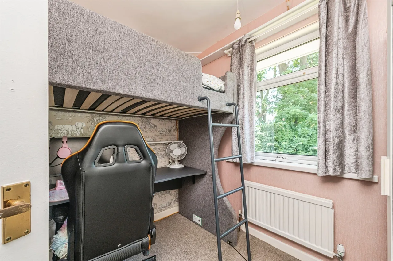 Shirley Crescent, Wyke, BD12, photo 11