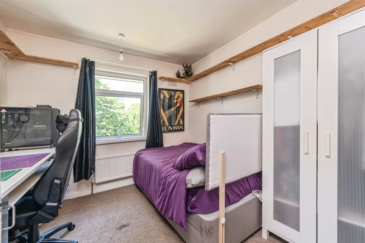 Shirley Crescent, Wyke, BD12, photo 12