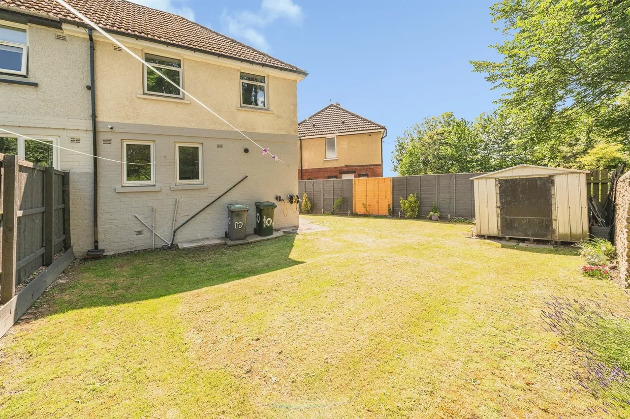 Shirley Crescent, Wyke, BD12, photo 8