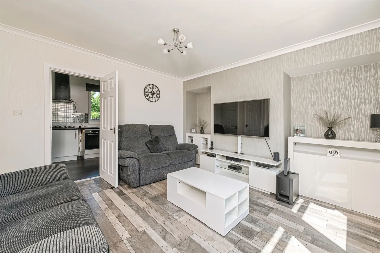 Shirley Crescent, Wyke, BD12, photo 5