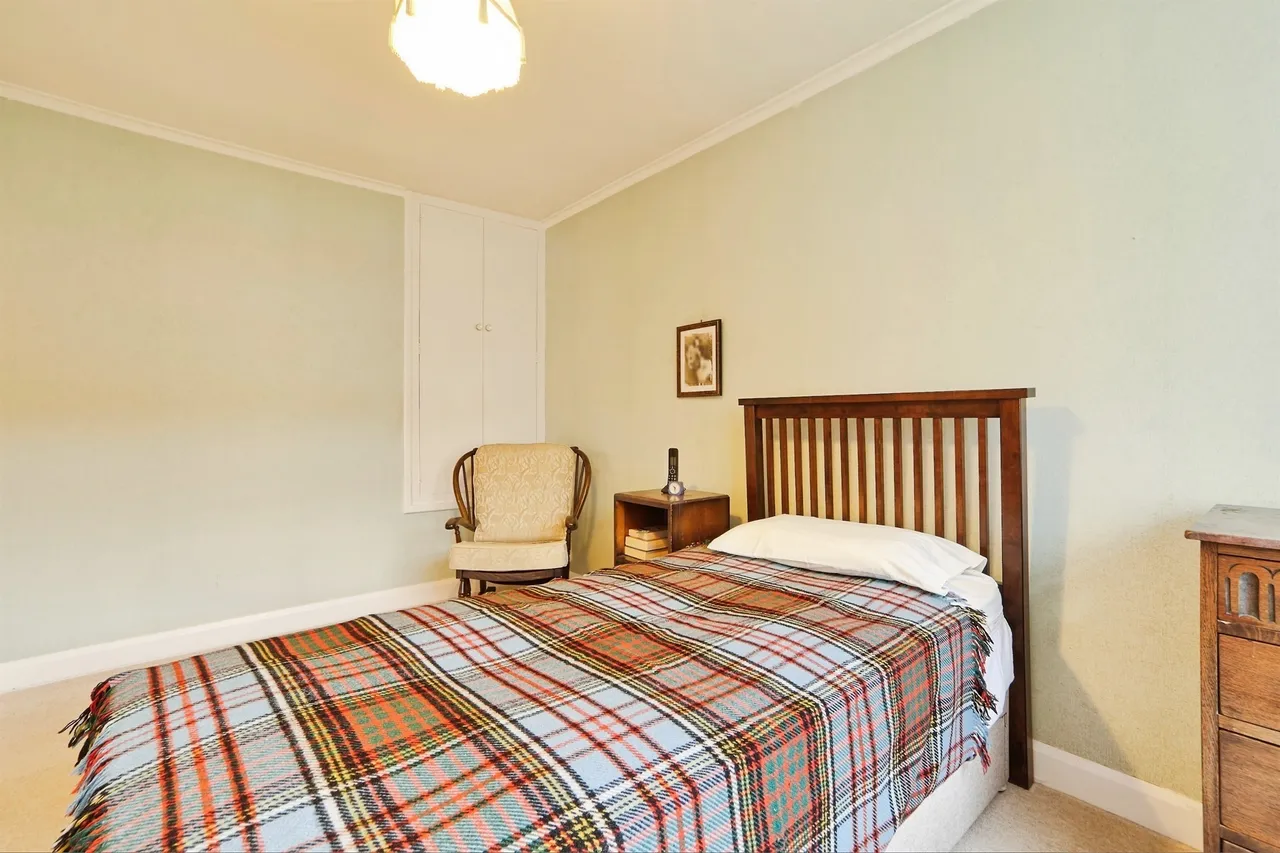 Hallfield Drive, Baildon, BD17, photo 13