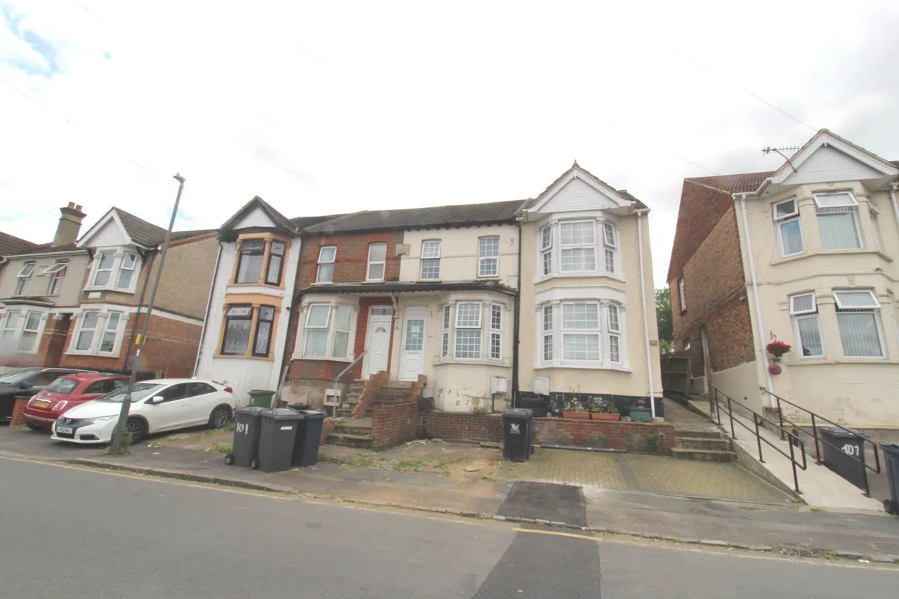 Kitchener Road, High Wycombe, HP11 2SW, photo 2
