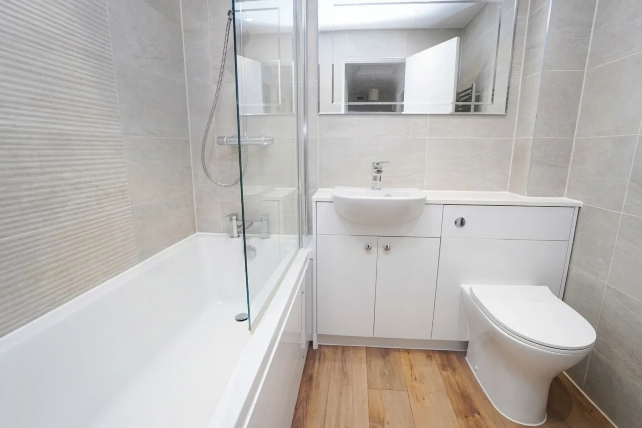 London Road, High Wycombe, HP11, photo 7