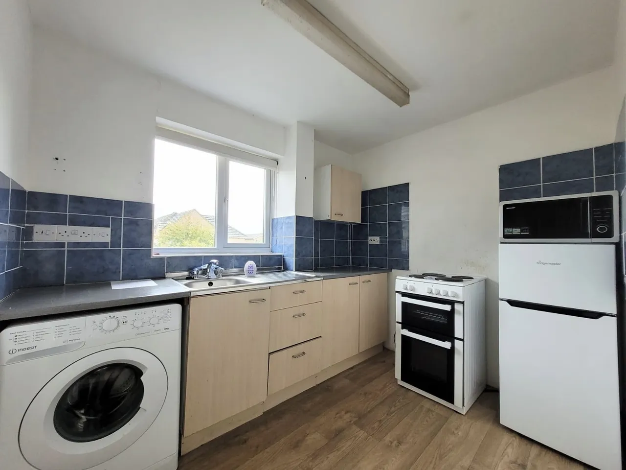 Hollybush Road, Carterton, OX18, photo 2